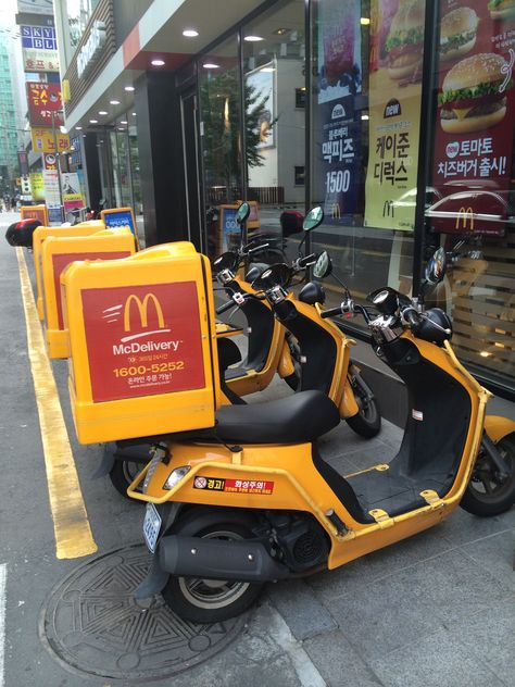 McDonald's delivery Seoul Korea, Wonders Of The World, Seoul, Quick Saves