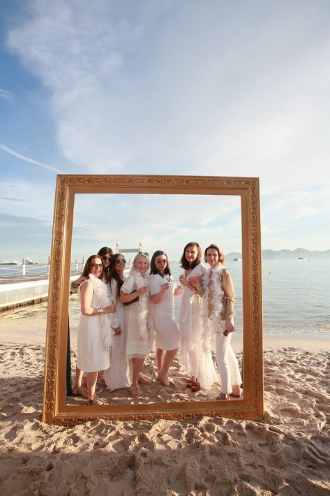 Beach Party Photo Booth, Frame Photobooth, Photobooth Event, Party Photo Frame, Event Photo Booth, Event Agency, Beach Gym, Beach Events, Photo Booth Frame