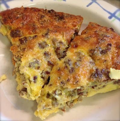 Crustless Sausage & Cheese Quiche Sausage Cheese Quiche, Filet Mignon Chorizo, Quiche Recipes Crustless, Quiche Recipes Easy, Cheese Quiche, Breakfast Quiche, Crustless Quiche, Thm Recipes, Tater Tots