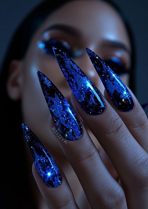 Nail Designs Space, Cosmic Nail Designs, Blue Stilletos Nails, Blue Stiletto Nails Design, Blue And Black Nails Designs, Black And Blue Nail Ideas, Space Nail Designs, Blue And Black Nails, Black And Blue Nails