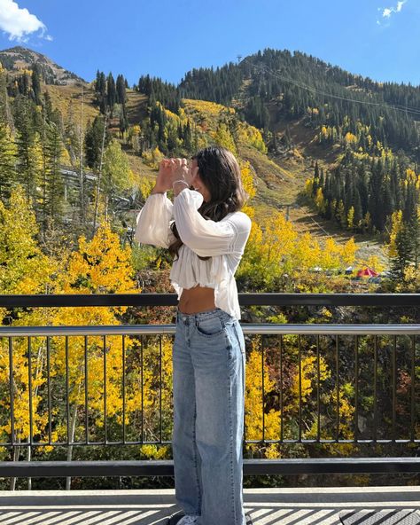 In case you were wondering, I had the yummiest pretzel after we took these pics 😌🍁🥨🍂 #utah #fall #snowbird #fallfashion #fallstyle #fallvibes #mountains Fall Inspo, Fall Street Style, Casual Dinner Outfit, Airport Outfit, School Outfit, Minimalist Outfit, Fall Vibes, Christmas Outfit, Feminine Style