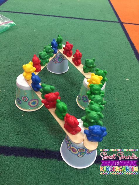 Teddy Bear Day Preschool, Stem Challenges Kindergarten, Bear Hunt Fine Motor Activities, Bridge Activities For Preschoolers, Bears Preschool Theme, Bears Preschool Activities, Teddy Bear Preschool, Tubes And Tunnels Preschool Activities, Bear Activities For Kindergarten