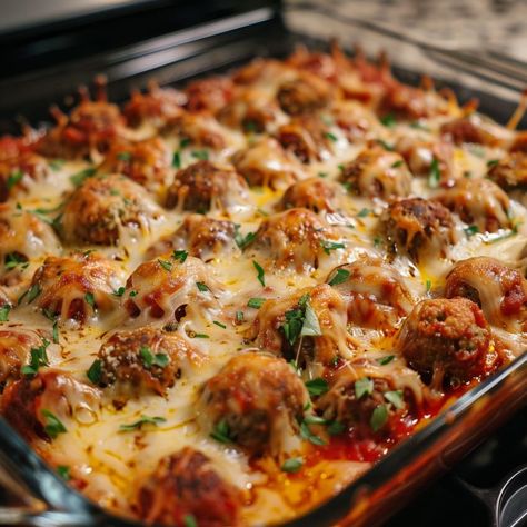 Just lay crescent dough in a casserole and whip up a dinner that’s almost too tasty to be real Crescent Roll Meatball Casserole, Dinners With Crescent Rolls, Ground Beef And Crescent Roll Recipes, Crescent Lasagna, Chicken Coquette, Cooking Drumsticks, Sausage Breakfast Pizza Recipe, Recipes Using Meatballs, Italian Casseroles