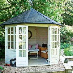 Small Garden Summer House Ideas, Garden Summer House Ideas, Octagonal Summer House, Small Summer House, Summer House Design, Garden Huts, Summer House Interiors, Garden Room Ideas, Corner Summer House