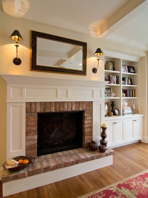 mantle Southern Home Decor, Simple Fireplace, Brick Fireplace Makeover, Fireplace Built Ins, Living Room Decor Fireplace, Traditional Fireplace, Fireplace Remodel, Home Fireplace, Fireplace Makeover