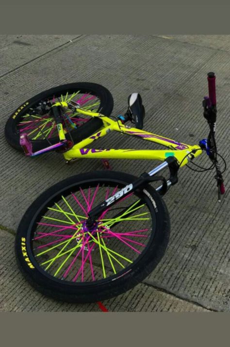 Wheelie Bike Bicycles, Dirt Bicycle, Gt Bmx, Bicycle Trailers, Vintage Bmx Bikes, Paint Bike, Ebike Electric Bicycle, Dirt Jumper, Electric Bike Bicycles