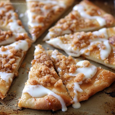 Easy Cinnamon-Sugar Pizza with Crescent Rolls Recipe - My Home Made Recipe Cinnamon Streusel Pizza, Crescent Roll Cinnamon Sugar Pizza, Apple Cinnamon Pizza, Dessert With Pizza Dough, Cinnamon-sugar Pizza Made With Crescent Rolls, Cinnamon Pizza Dessert, Cinnamon Sugar Pizza With Crescent Rolls, Crescent Roll Dessert Recipes, Pizza With Crescent Rolls