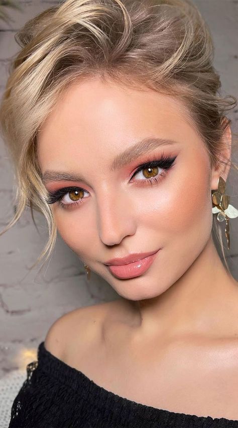 soft glam makeup , neutral makeup look, wedding make up, bridal makeup look, wedding makeup ideas Peach Tone Makeup, Soft Hollywood Glam Makeup, Spring Bride Makeup, Peach Wedding Makeup, Peach Bridal Makeup, Daytime Wedding Makeup, Daytime Glam Makeup, Hollywood Makeup Look, Glam Makeup Pink