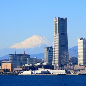 Minato Mirai, Yokohama, Japon Cargo Plane, Downtown Buildings, Monte Fuji, Yokohama Japan, Mont Fuji, Japanese Lifestyle, Parc D'attraction, Gunma, Breathtaking Places