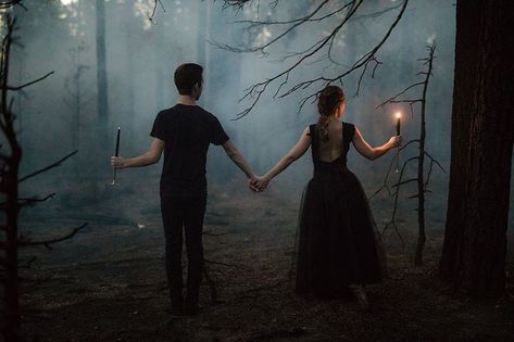 Goth wedding inspiration Antique Couples Photoshoot, Gothic Glam Photoshoot, Goth Engagement Pictures, Dark Wedding Photoshoot, Dark Engagement Photos Romantic, Cemetary Photoshoot Couple, Salem Engagement Photos, Halloween Wedding Photoshoot, Engagement Photos Goth