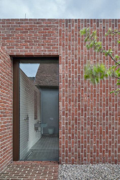 Modern Brick House, Brick Works, Brick Detail, Brick Garden, Brick Exterior House, Brick Architecture, Exposed Brick Walls, Brick Facade, Have Inspiration