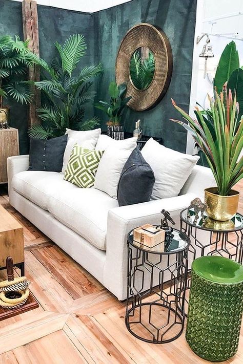 Tropical Inspired Living Room, Balinese Decor Living Room, Tropical Glam Living Room, Tropical Salon Decor, Tropical Lounge Room Styling, Tropical Cottage Interiors, Polynesian Decor Interior Design, Jungle Style Interior, Tropical Luxury Interior