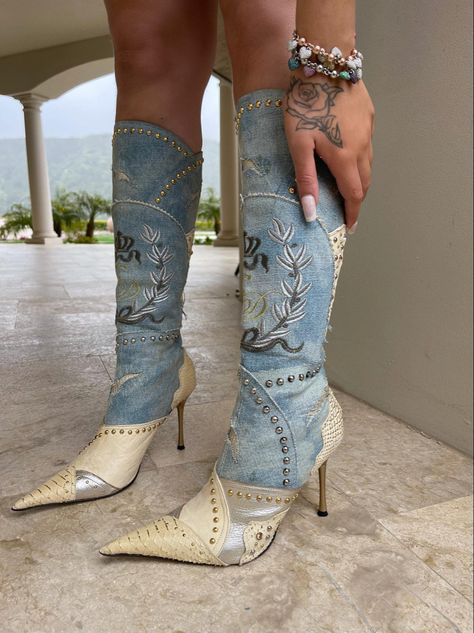 Sourced by Jean Vintage Kali Uchis, Jean Vintage, Shoe Inspo, Girly Shoes, Aesthetic Shoes, Swag Shoes, Shoe Closet, Pretty Shoes, Dream Shoes