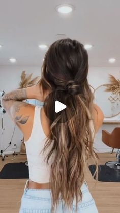 Hair Styles For Extensions, Hair Styles For Extensions Easy, Dimensional Brunette, Blonde Extensions, Unique Portraits, Women With Long Hair, Quick Hair, The Beauty Of Women, Hairstyle Inspo