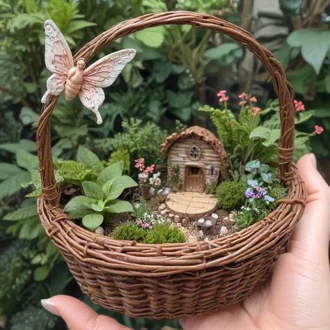 DIY Fairy Garden Ideas: Simple Steps to Enchanting Miniature Worlds 24 Mini Fairy Garden Diy, Diy Fairy Garden Ideas Homemade, Fairy Garden Ideas Indoor, Indoor Fairy Garden Ideas, Making A Gnome, Garden Ideas Simple, Fairy Garden Box, Diy Fairy Garden Accessories, Bored Crafts