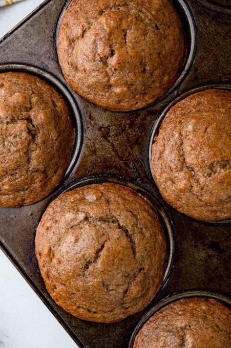 How To Make Moist Applesauce Muffins - Garlic & Zest Applesauce Pumpkin Muffins, Apple Sauce Muffins, Applesauce Muffin Recipe, Spiced Applesauce, Bakery Muffins, Applesauce Muffins, Lunchbox Treats, Muffin Batter, Apple Sauce