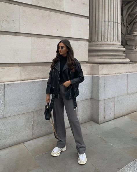 Leather Trousers Outfit, Rome Outfits, Loving Yourself, Vintage Outfit, Leather Jacket Outfits, Paris Outfits, Man Style, Instagram Ideas, Mode Inspo