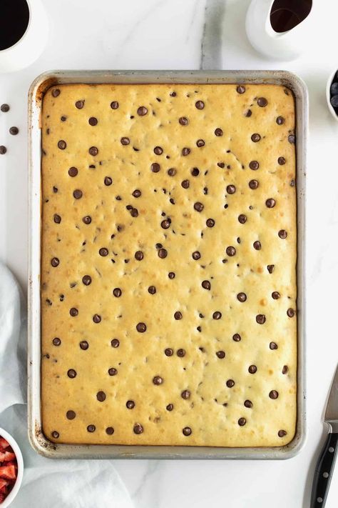 Chocolate Chip Sheet Pan Pancakes, Sheet Pan Muffins, Sheet Pan Pancakes From Scratch, Pancake Sheet Pan, Sheet Pancakes, Pancake Ideas, Pancake Bar, Sour Cream Pancakes, Sheet Pan Pancakes