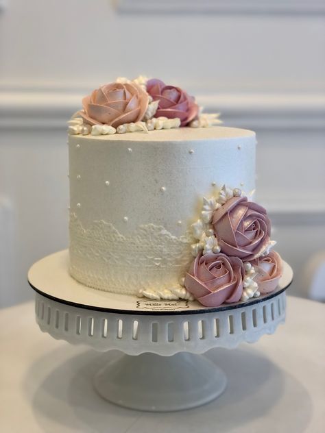 Dusty Rose Cake, Wedding Cake Designs Simple, 50th Wedding Anniversary Cakes, Pink Core, Wedding Anniversary Cakes, Wedding Cake Roses, Simple Cake Designs, Pink Wedding Cake, Dusty Rose Wedding