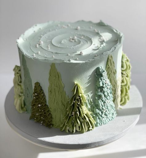 Different Piping Tips, Whole Foods Cake, Snow Cake, Elegant Cake Design, Christmas Cake Designs, Winter Cake, Wood Cake, Cake Decorating Designs, Tree Cakes