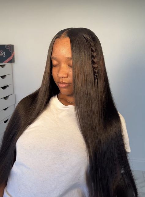 Sew Ins Hairstyles, Straight Natural Hair Black Women, Side Part Closure, Natural Hair Black Women, Straight Natural Hair, Natural Hair Ponytail, Quick Weaves, Long Weaves, Hair Black Women