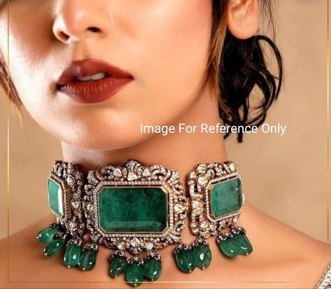 Buy Premium Quality Luxurious Sabyasachi Inspired Emerald Green Doublet Antique Gold Polki Kundan Zirconium Diamond Inspired Choker Necklace Set Online in India - Etsy Emerald Choker, Jewel Drawing, Unique Wedding Jewelry, Necklace Closure, Choker Necklace Designs, Polki Necklace, Earrings Antique, Diamond Jewelry Designs, Choker Necklace Set