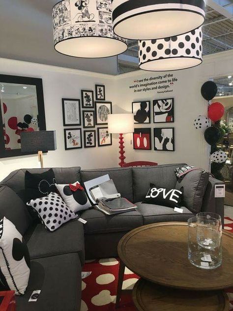 Disney living room Disney Room Ideas, Disney Kids Rooms, Mickey Room, Disney House Ideas, Mickey Mouse Room, Mickey Mouse Bedroom, Disney Themed Rooms, Mickey Mouse House, Disney Bedroom