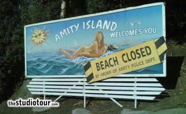 Hollywood Travel, Horror Memes, Cool Facebook Covers, Amity Island, Hollywood Studio, Police Dept, Universal Studios Hollywood, Christmas Yard Decorations, Beach Ideas