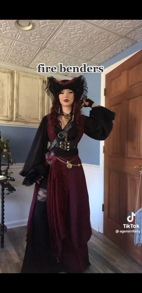 Dark Pirate Aesthetic Outfit, Fantasy Pirate Aesthetic Clothes, Goth Pirate, Pirate Captain Aesthetic Clothing, Real Pirate Clothes, Black Pirate Costume Accessories For Cosplay, Pirate Cosplay, Ren Faire Outfits, Pirate Outfit