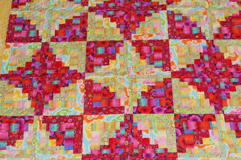 Mountain Quiltworks: Modern Curvy Log Cabin Designs Quilts Using Jelly Rolls, Braid Quilt, Cabin Designs, Quilts Patchwork, Log Cabin Designs, Long Arm Quilting, Bright Quilts, String Quilt, Heating Pads