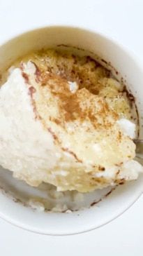 Microwave rice pudding in a mug Microwave Rice Pudding Recipes, Microwave Pudding Recipe, Microwave Rice Pudding, Instant Rice Pudding, Pudding In A Mug, Rice Custard, Microwave Mug Recipes, Mug Recipe, Baked Rice Pudding