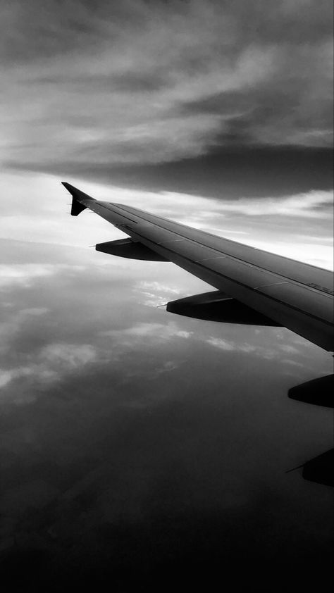 #airplane #blackandwhite #aesthetic #inspiration #travel #sky #wallpaper #background Black And White Aesthetic Travel, Dark Airplane Wallpaper, Travel Aesthetic Black And White, Airplane Black And White, Wallpaper Cinema, Aviation Wallpaper, Blackandwhite Wallpaper, Dark Header, Airplane Pics