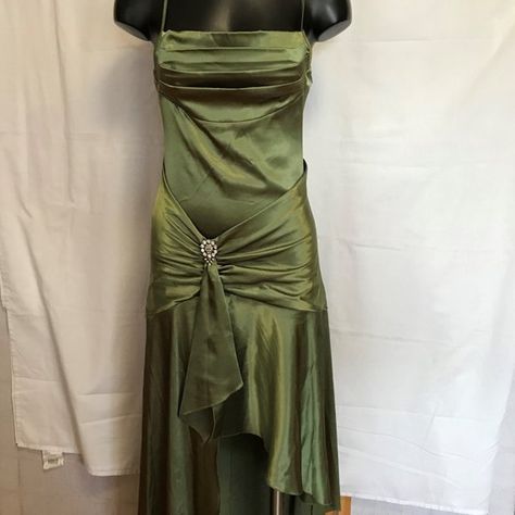 MR K Women's Olive/Green Asymmetrical Cocktail Dress Size 12 Made in Australia Mr K Dresses, Green Dress With Gold Accessories, Olive Prom Dresses, Olive Green Prom Dresses, Olive Green Prom Dress, Vintage Green Dress, Green Satin Dress, Cool Dresses, Classy Prom