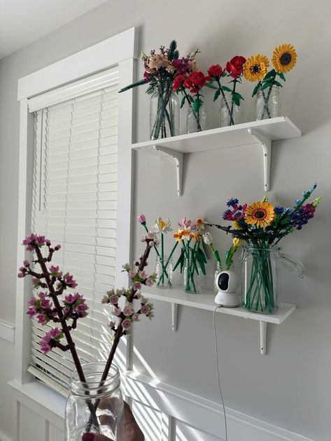 Lego Set Display Ideas, Lego Shelf Display, Lego Set Display, Lego Botanical Collection, Lego Shelf, Lego Botanical, Lego Decor, Lego Display Ideas, Lego Room Decor