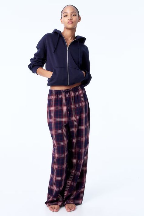 Flannel Pajama Bottoms, Flannel Pjs, Sportswear Trends, Matching Christmas Pajamas, Flannel Pajama Pants, Womens Pajamas Pants, Flannel Pants, Pyjama Bottoms, Pajama Pant