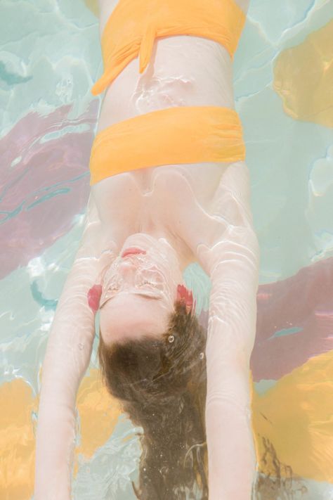 Photos_SwimTeam — JIMMY MARBLE Underwater Painting, Art Articles, Famous Photographers, Swim Team, Cinematic Photography, Contemporary Photography, Creative Portraits, Documentary Photography, Artist Style