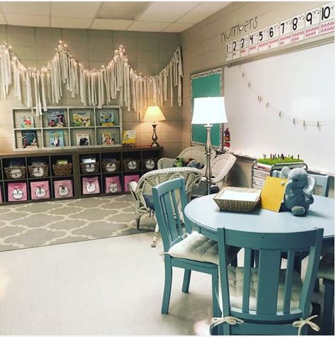 Classroom Setup Elementary, Classroom Designs, Calm Classroom, Classroom Goals, Diy Classroom Decorations, Classroom Makeover, Classroom Layout, Elementary Classroom Decor, Homeschool Classroom