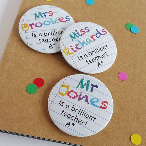 Say 'thank you' to a 'Briiliant Teacher' with these lovely eyecatching personalised badge, it's a great gift for your teacher. Cherub Design, Toys For Christmas, Kitchen Magnets, Ideas For Teachers, Teacher Craft, Personalised Badges, Teacher Badge, Fun Kitchen, Button Badges