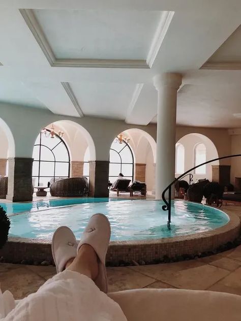 Spa Days Aesthetic, Spa Resort Aesthetic, Birthday Staycation Ideas, Spa Trip Aesthetic, Spa Hotel Aesthetic, Spa Weekend Aesthetic, Hotel Staycation Aesthetic, Hotel Spa Aesthetic, Day Spa Aesthetic