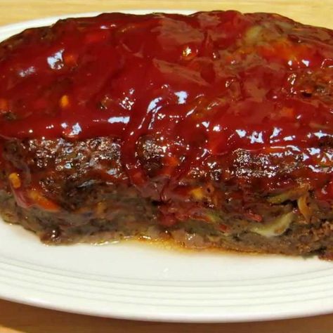 African American Soul Food Recipes - All Time Favorites Soul Food Meatloaf, Meatloaf Recipe 1lb Ground Beef, Meatloaf Recipes Easy Beef, Quick Easy Meatloaf Recipe, Meatloaf Recipe Video, Quick Meatloaf Recipes, Beef Meatloaf, Homemade Meatloaf, Classic Meatloaf Recipe