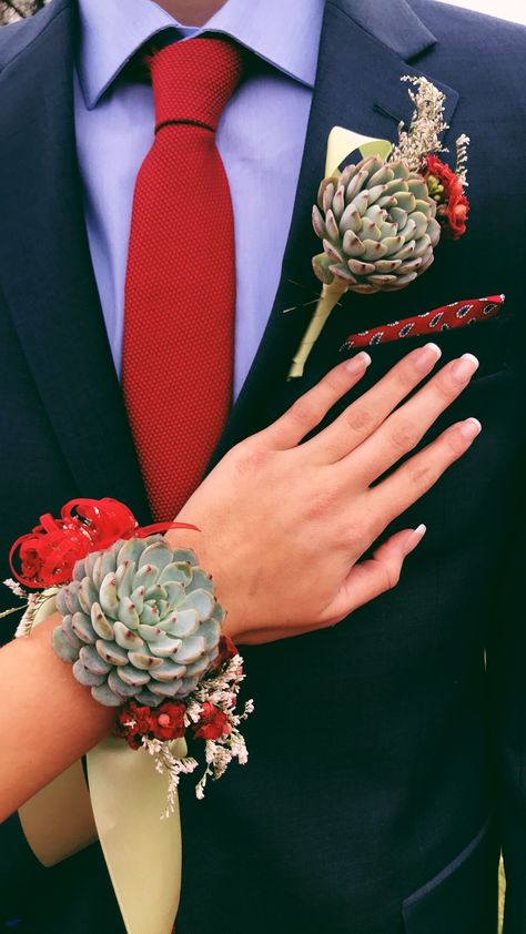 Matching Prom, Succulent Corsage, Prom Flowers Corsage, Boutonnieres Prom, Prom Corsage And Boutonniere, Homecoming Corsage, Wrist Flowers, Prom Couples, Corsage Prom