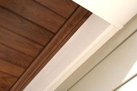 Porch Ceiling Ideas Modern, Wood Ceiling Exterior, Vinyl Patio Ceiling, Wood Ceiling On Porch, Vinyl Ceiling Porch, Vinyl Beadboard Porch Ceiling, Front Porch Soffit Ideas, Wooden Porch Ceiling Ideas, Soffit Ideas Exterior Porch Ceiling