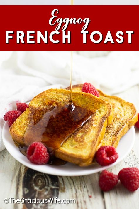 Eggnog French Toast is a super easy and festive breakfast for Christmas. It makes a delicious stress-free Christmas morning breakfast, and it's a perfect way to use up holiday eggnog. Homemade Christmas Cookie Recipes, Breakfast For Christmas, Festive Breakfast, Holiday Eggnog, Easy Eggnog, Morning Recipes Breakfast, Eggnog French Toast, Christmas Breakfast Recipe, Friends Recipes