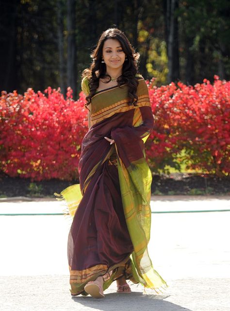 Trisha Krishnan Bride Saree, Sarees Bridal, Kalamkari Dresses, Indian Saris, Trisha Krishnan, Carbon Copy, Saree Jewellery, Beautiful Sarees, Simple Sarees