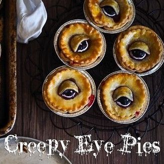 Happy Friday the 13th! Be careful my pretties because you never know who might be watching you! Because on Friday the 13th or Halloween, even pies have eyes! A vanilla scented rhubarb tart is given a creepy twist with the easiest Halloween friendly decoration! Halloween Bury Pie, Eyeball Pies, Friday The 13th Appetizers, Scary Halloween Face Pies, Mini Halloween Pies, Friday The 13th Dessert Ideas, Friday The 13th Dessert, Friday The 13th Snacks, Halloween Mini Pies