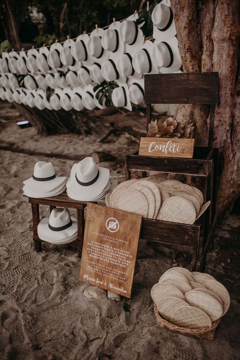 Colombian Wedding, Cartagena Wedding, Bride Tips, Creative Wedding Favors, Inexpensive Wedding Favors, Beach Wedding Reception, Wedding Favors And Gifts, Boho Beach Wedding, Summer Beach Wedding