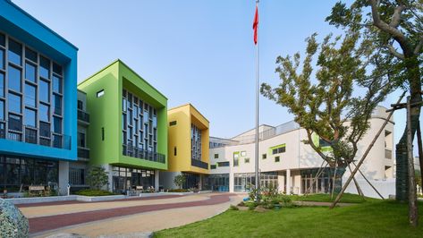 Gallery of Hangzhou Shengli Primary School Affiliated Kindergarten / UAD - 7 School Building Design, Cladding Design, Kindergarten Design, Three Primary Colors, Activity Room, Entrance Design, School Building, New Town, School Architecture