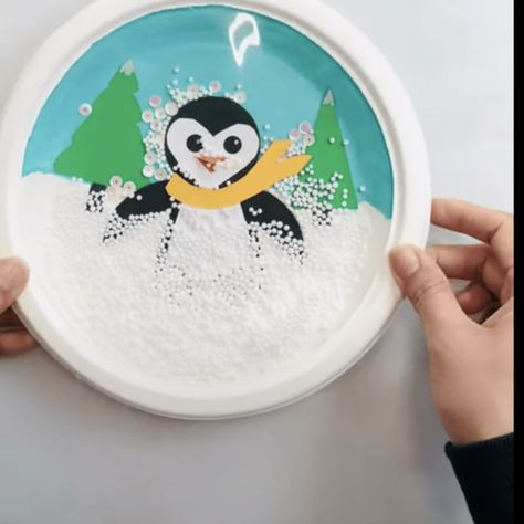 Plate Snowglobe Craft, Penguin Diy Craft, Paper Plate Snowglobe, Kids Snow Globe Craft, Paper Plate Snow Globe, Penguin Paper Craft, Paper Plate Snowman, Snowglobe Craft, Snow Globe Craft