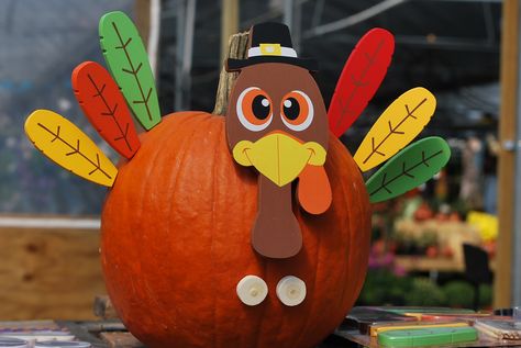 no carve pumpkin ideas | My story in recipes: Pumpkin Perfection Easter Bunny Photo Booth, Thanksgiving Pumpkin Decorating, Fun Thanksgiving Crafts, Pumpkin Turkey, Recipes Pumpkin, Turkey Pumpkin, Turkey Decor, Pumpkin Contest, Turkey Gifts