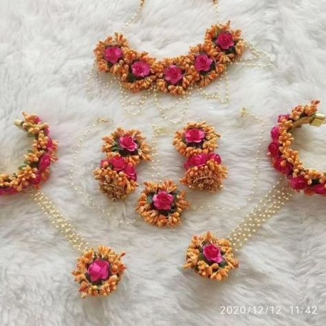 Do you like this? Flower Jewelry Out In New Color😍 #jewellery#jewelry#handmadejewelry#earrings#handmadejewellery#bride#haldiceremony#reels#bridetobe#weddingjewellery#wedding#indianculture#choker#chokernecklace#haldijwellery#haldijewellery#exploremore#explorepage#handmade#explore #juttis #flowerjutti #flowers #flowers #flowerjewellery #flowerjewelry #haldiceremony #haldijewellery Sangeet Bride, Orange Jewelry Set, Jewellery For Haldi, Flower Jewellery For Haldi, Flower Jewellery For Mehndi, Flower Jewelry Designs, Orange Jewelry, Gotta Patti, Jewelry Bridal